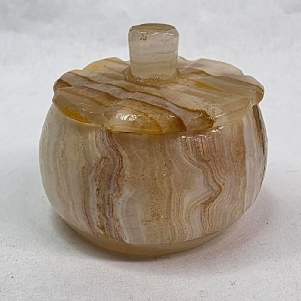Pill‎ trinket box small pumpkin 2"